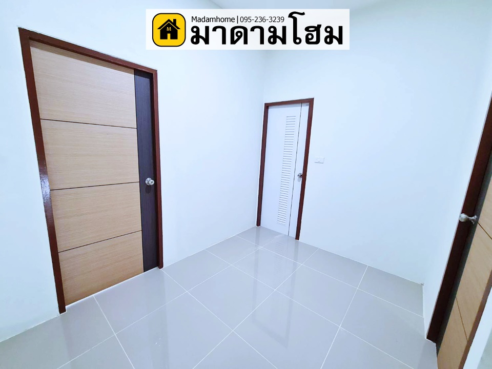 มาดามโฮม ขายอาคารพาณิชย์อยุธยา มือ 1  ที่ดินใหญ่สุด 49.9 ตารางวา ราคาเริ่มต้นล้านกว่าๆ